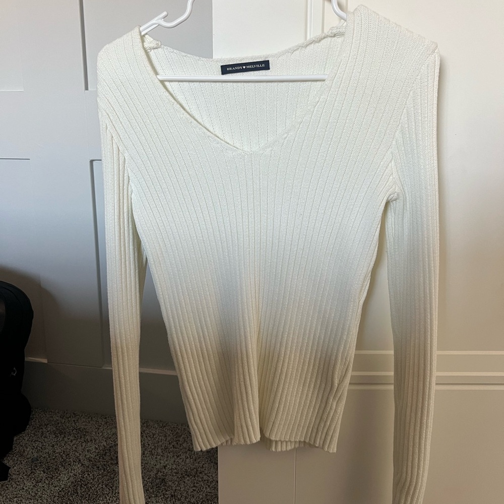 Brandy Melville long sleeve sweater (worn)